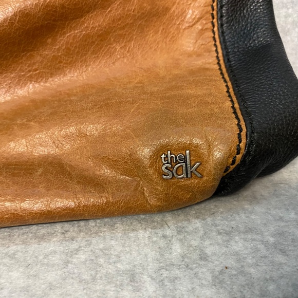 The Sak Leather Colorblocked Crossbody Bag Black Tan White Adjustable strap - Picture 2 of 15